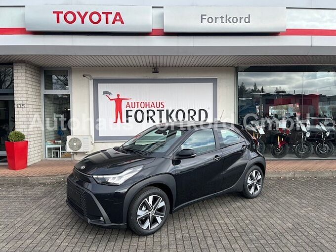 Toyota Aygo X Hybrid - Comfort - Automatik - Navi, LED