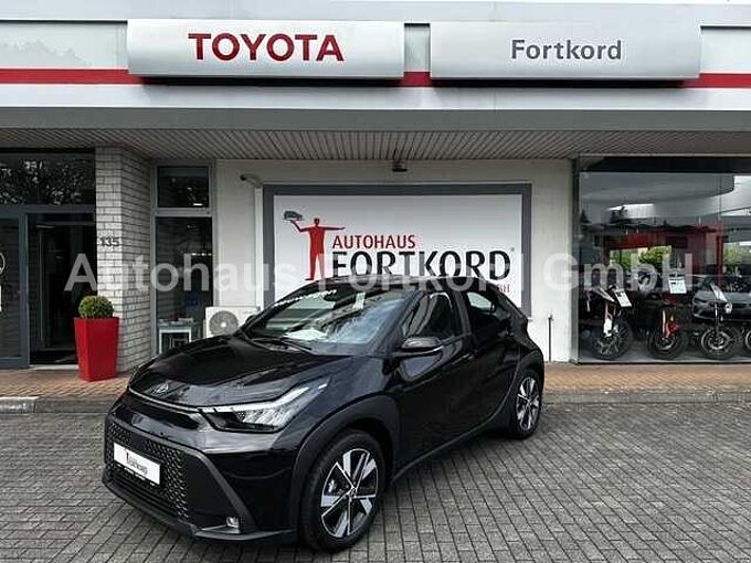 Toyota Aygo X Hybrid - Comfort - Automatik - Navi, LED