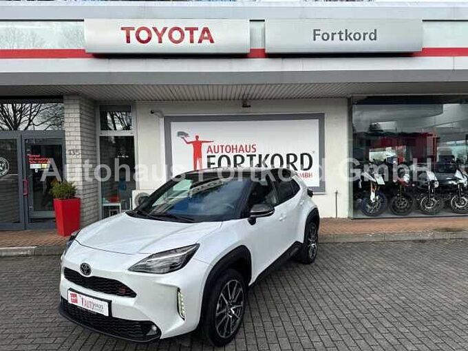 Toyota Yaris Cross 1.5 Hybrid GR Sport - NAVI, HEAD, PANO ...
