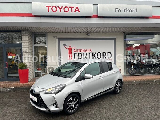 Toyota Yaris Hybrid Team Deutschland - SHZ, CAM,  Alu,  BT