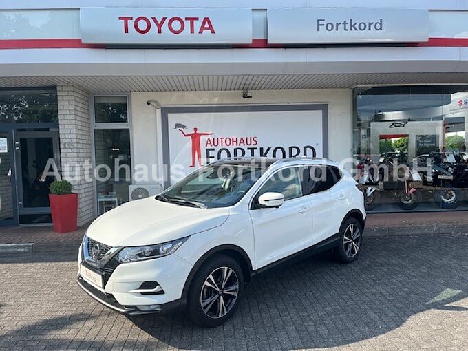 Nissan Qashqai 1.3 DIG-T ZAMA - Navi, Pano, LED, PDC, SZ
