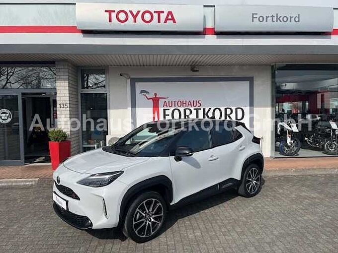 Toyota Yaris Cross 1.5 Hybrid GR Sport - HEAD., elektr. Heckkl., LED ...