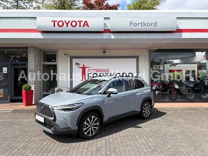 Toyota Corolla Cross 2.0 Hybrid Style 4x4 - Allwetter, LED, LHZ., Navi., ...
