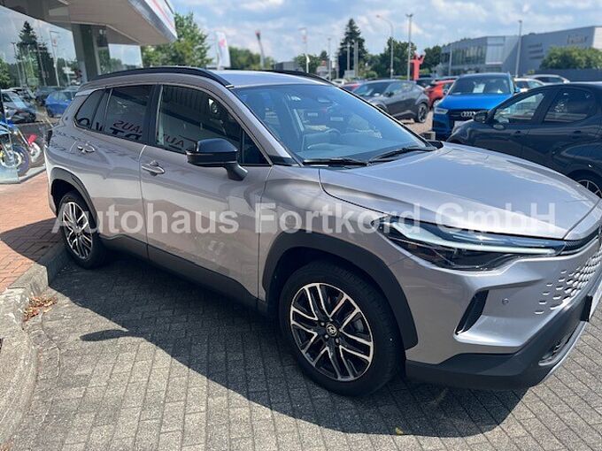 Toyota Corolla Cross 2.0 Hybrid Teamplayer - Navi, LHZ., SHZ,. LED ...