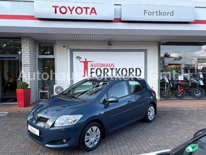 Toyota Auris 1.4 Benzin - 1. Hand (!), Inspektion & T&Uuml;V neu