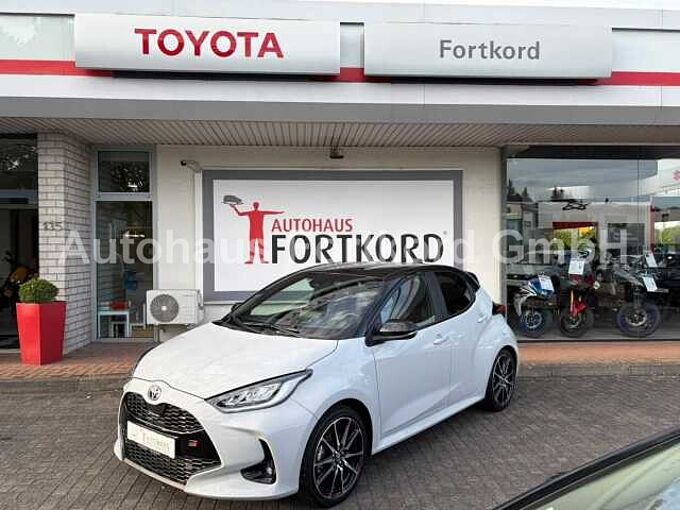 Toyota Yaris 1.5 Hybrid GR Sport - Navi., LED, HuD, SZ, ...