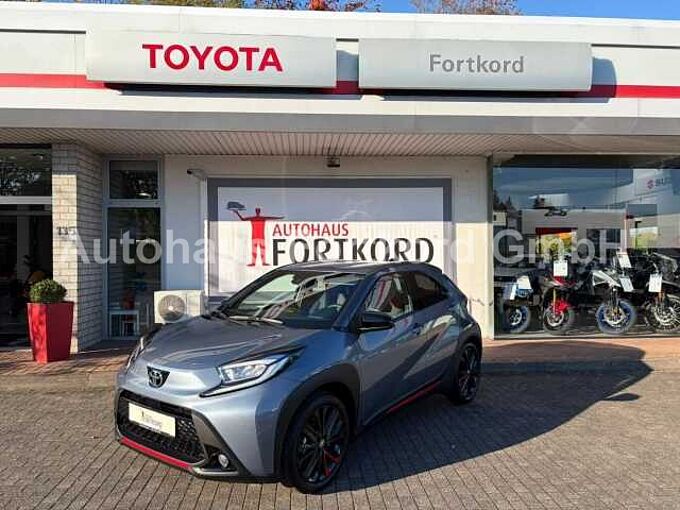 Toyota Aygo X Undercover - AHK., JBL, LED, Navi, SZ, PDC, Alu