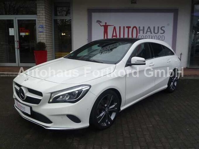 Mercedes-Benz CLA-Shooting Brake 220d Autom. LED, Pano, Leder
