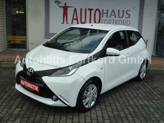 Toyota Aygo x-play touch - Automatik - Alu, Klima, Kamera