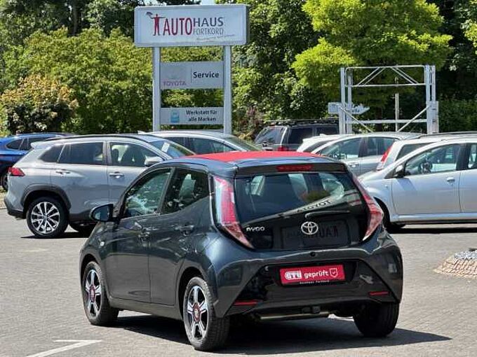 Toyota Aygo 5-Türer x-wave - Faltdach, Navi, AHK, LED, SZ, Klima