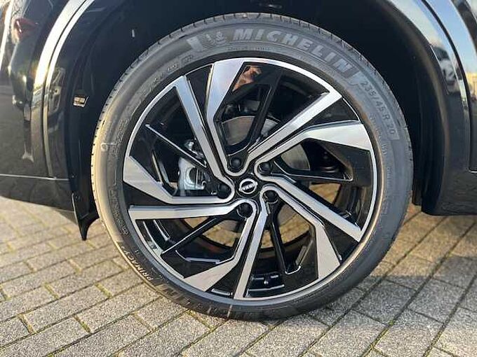 Nissan Qashqai 1.3 DIG-T MHEV Tekna Plus + XTronic - Facelift Pano, Bose, 20'