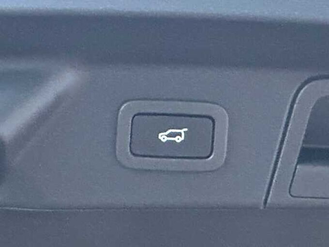 Land Rover Range Rover Velar Diesel 300d R-Dynamic -Standhz. , Pano, AirS, LED