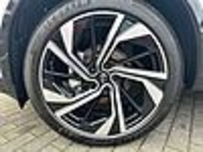 Nissan Qashqai 1.3 DIG-T MHEV Tekna Plus + XTronic - Facelift Pano, Bose, 20'