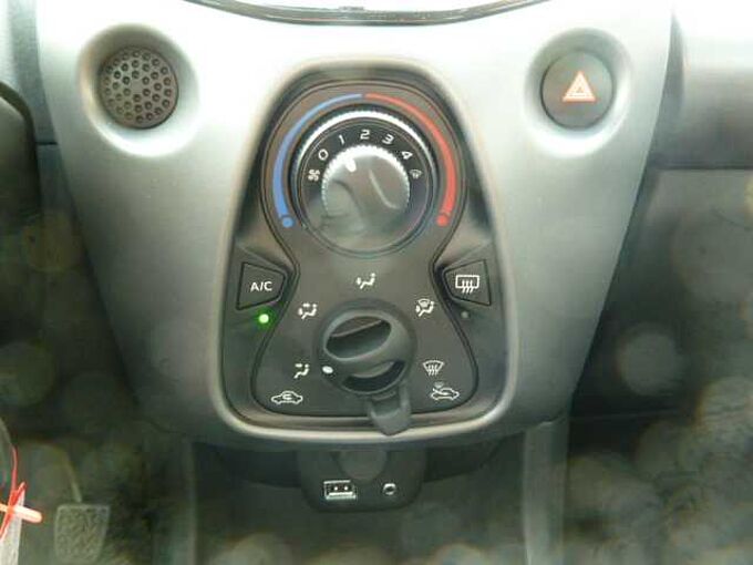 Toyota Aygo X - Team Deutschland - Navi, LED, Klima