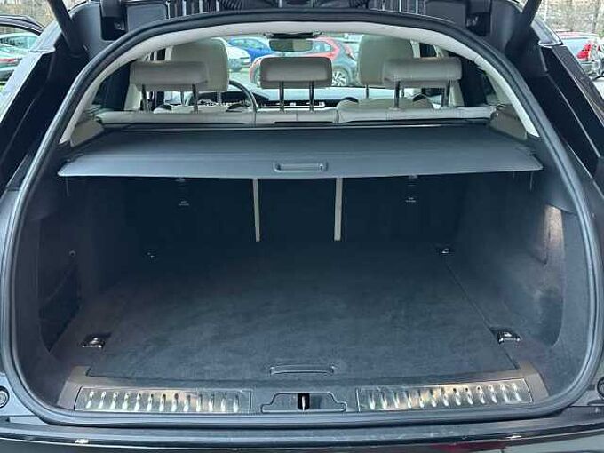Land Rover Range Rover Velar Diesel 300d R-Dynamic -Standhz., Pano, AirS, LED