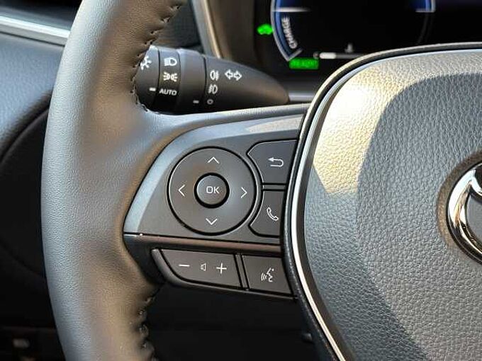 Toyota Corolla Cross 1.8 Hybrid Style - Facelift - NAVI, LED, PDC, SZ. ..