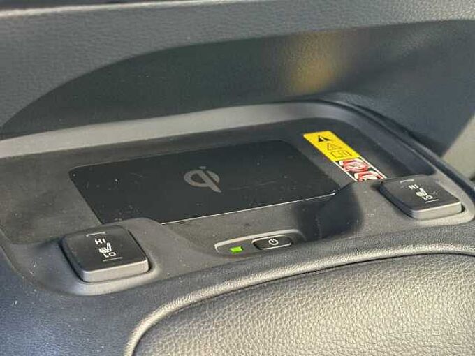 Toyota Corolla Touring Sports 1.8 Hybrid - LED, NAVI, SZ, KeyLess