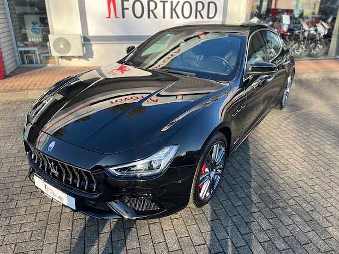 Maserati Ghibli S Q4 GranSport  - Kamera, LED, 20' Zoll, Navi