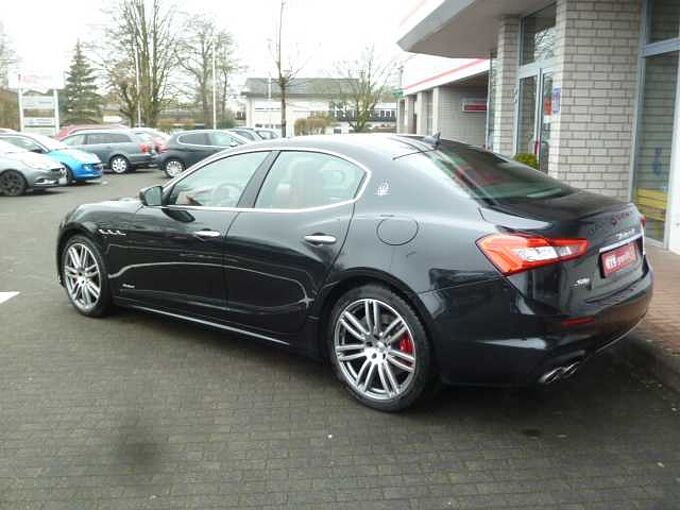 Maserati Ghibli S Q4 GranSport  - Kamera, LED, 20' Zoll, Navi