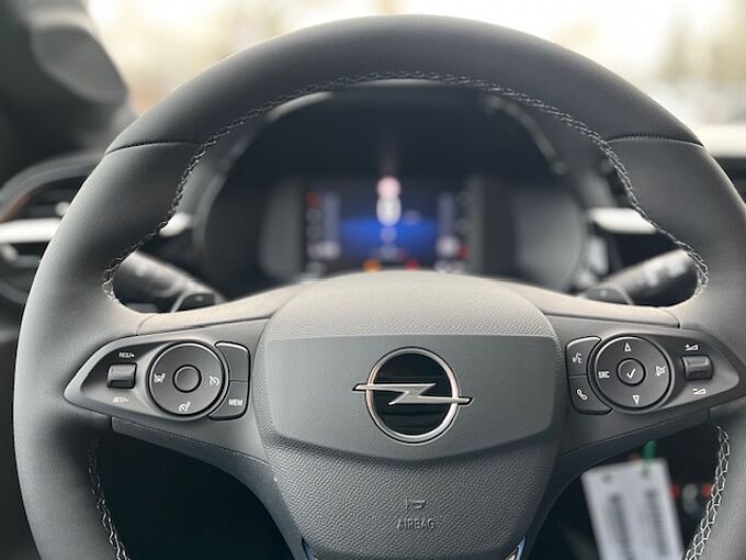 Opel Corsa 1.2T GS Black Edition - Autom. - Massage, Navi, SZ, LED, TL, PDC