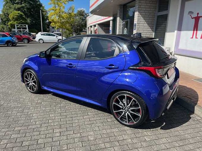 Toyota Yaris Hybrid 1.5 GR SPORT - LED, NAVI, PDC, SZ