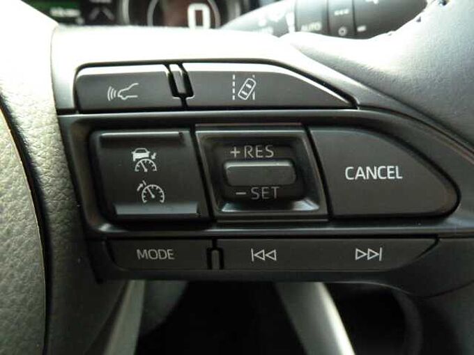 Toyota Yaris 1.5 Hyb. Style Sport- LED, SHZ, Navi