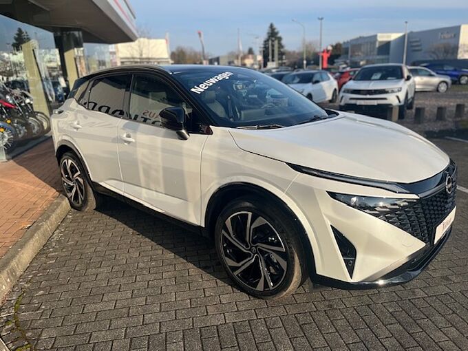 Nissan Qashqai 1.3 DIG-T MHEV Tekna Plus + XTronic - Facelift Pano, Bose, 20'