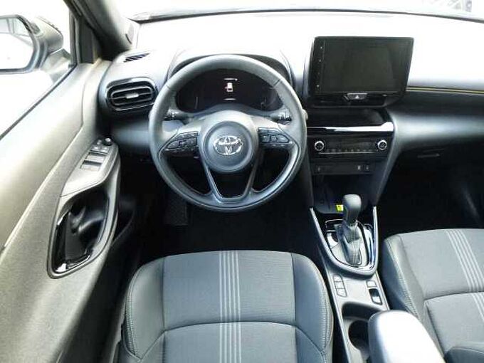 Toyota Yaris Cross 1.5 Hybrid Adventure - Navi, LED, SHZ, HUD