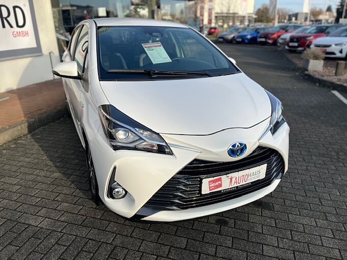 Toyota Yaris 1.5 Hybrid Y20 Club - BT, SZ, Klima ... wenig KM