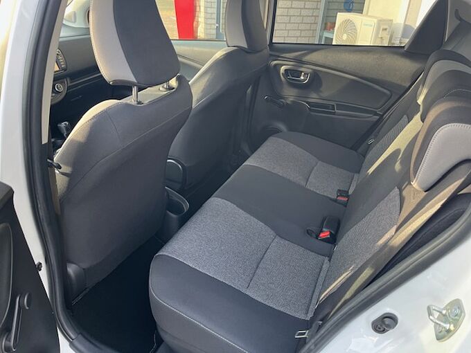 Toyota Yaris 1.5 Hybrid Y20 Club - BT, SZ, Klima ... wenig KM