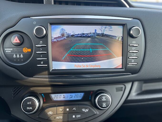 Toyota Yaris 1.5 Hybrid Y20 Club - BT, SZ, Klima ... wenig KM