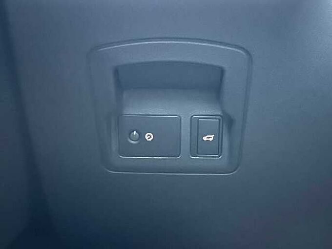 Land Rover Range Rover Velar Diesel 300d R-Dynamic -Standhz., Pano, AirS, LED