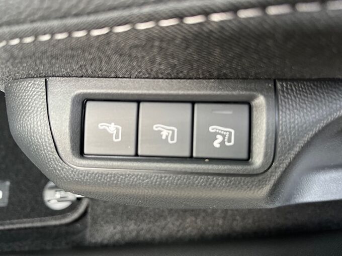 Opel Corsa 1.2T GS Black Edition - Autom. - Massage, Navi, SZ, LED, TL, PDC