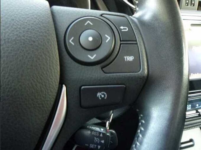 Toyota Auris 1.2 Turbo Team Deutschland - Keyfree, CAM, SHZ, BT ... -