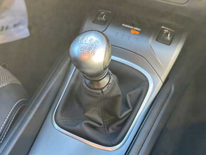 Toyota Avensis Touring Sports 1.8 - Navi, Standhz., AHK, Leder, LED, SHZ, BT-FSA