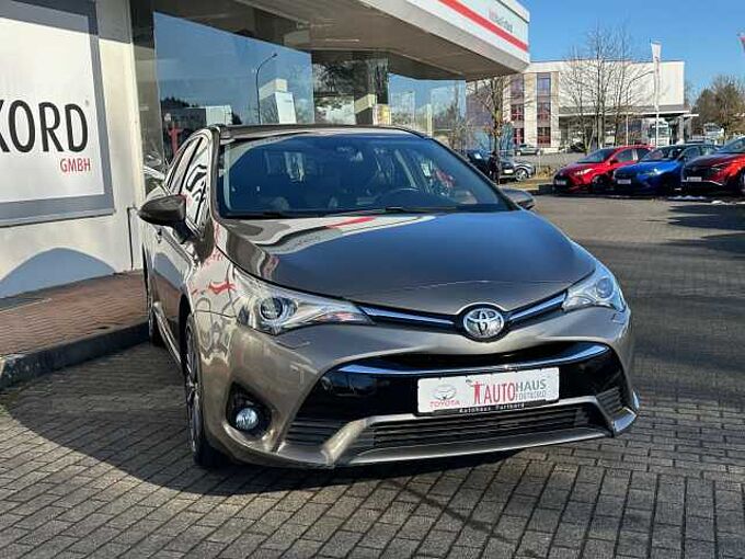 Toyota Avensis Touring Sports 1.8 - Navi, Standhz., AHK, Leder, LED, SHZ, BT-FSA