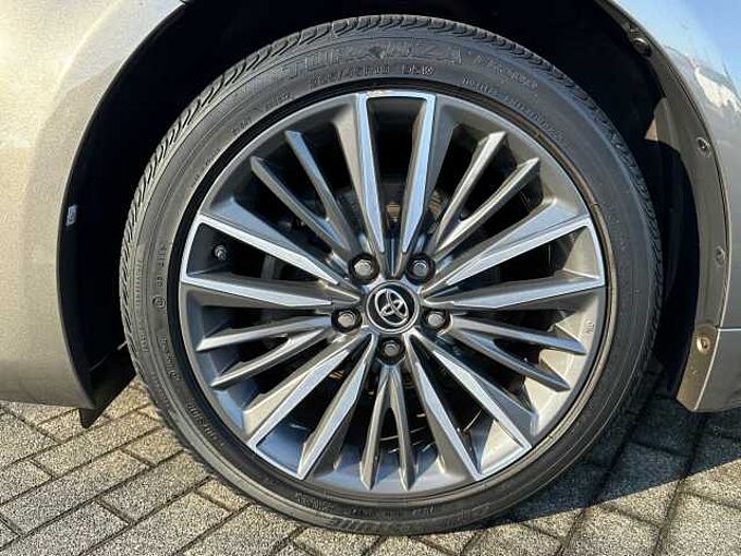 Toyota Avensis Touring Sports 1.8 - Navi, Standhz., AHK, Leder, LED, SHZ, BT-FSA