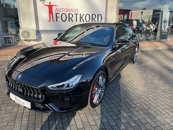 Maserati Ghibli S Q4 GranSport  - Kamera, LED, 20' Zoll, Navi