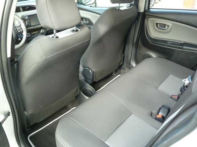 Toyota Yaris Hybrid Team Deutschland - SHZ, CAM,  Alu,  BT