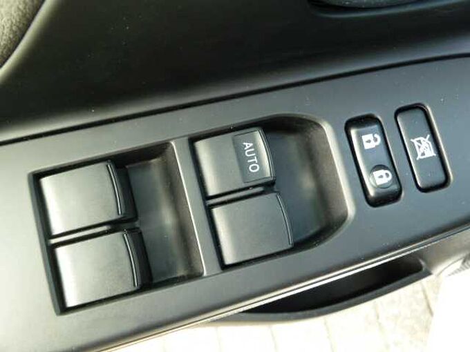 Toyota Yaris Hybrid Team Deutschland - SHZ, CAM,  Alu,  BT