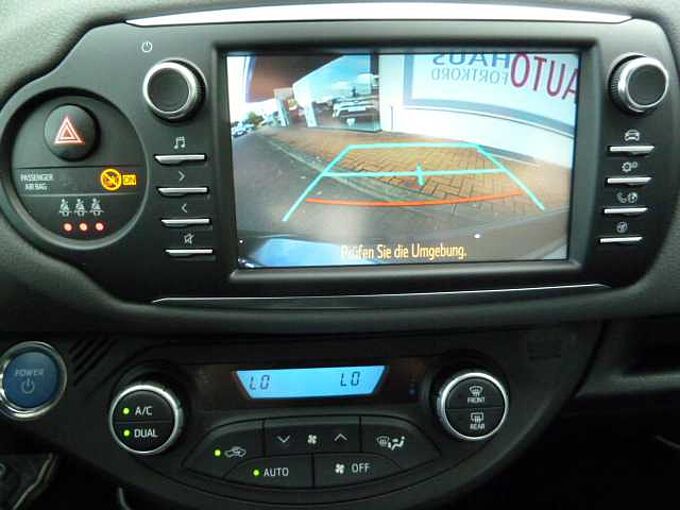 Toyota Yaris Hybrid Team Deutschland - SHZ, CAM,  Alu,  BT