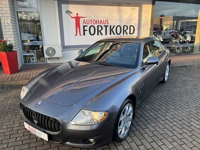 Maserati Quattroporte V Automatik - NAVI, BOSE, SZ, PDC ... -