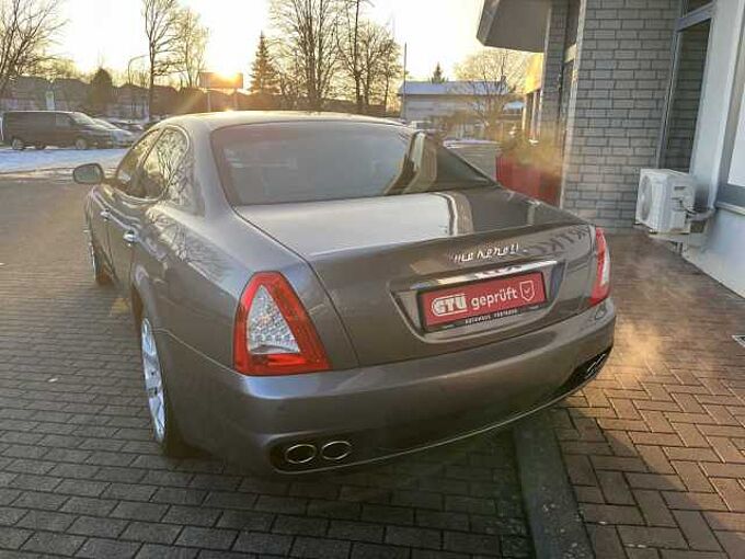 Maserati Quattroporte V Automatik - NAVI, BOSE, SZ, PDC ... -
