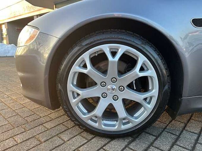 Maserati Quattroporte V Automatik - NAVI, BOSE, SZ, PDC ... -