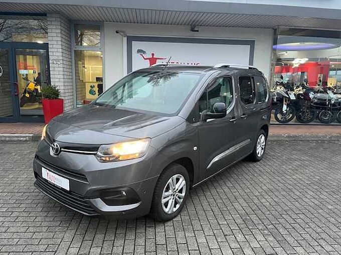 Toyota Proace Verso 1.5 D-4D L1 City Team Deutschland - Pano, Navi