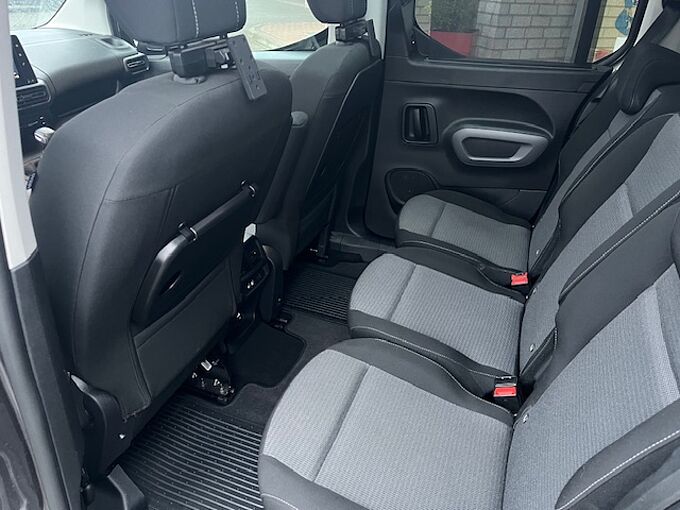 Toyota Proace Verso 1.5 D-4D L1 City Team Deutschland - Pano, Navi