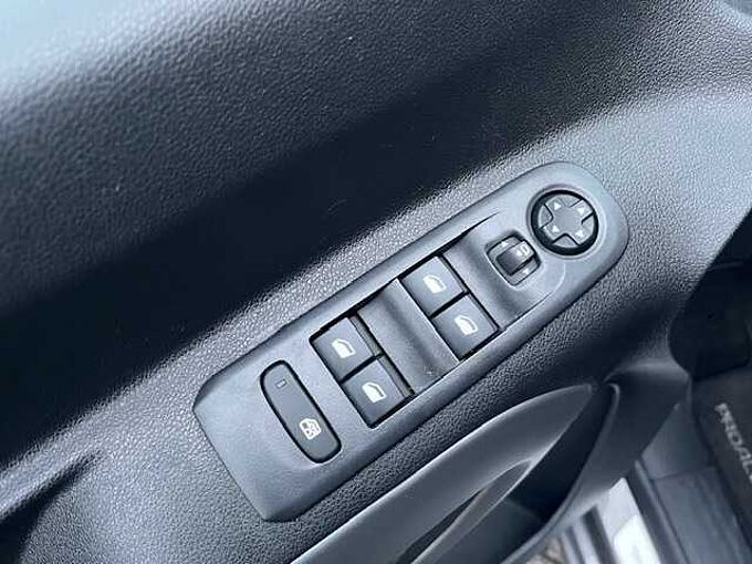 Toyota Proace Verso 1.5 D-4D L1 City Team Deutschland - Pano, Navi