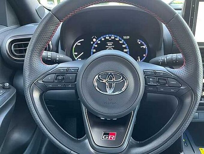 Toyota Yaris Cross 1.5 GR Sport Hybrid -  LED, Navi, el. Heckkl., SZ