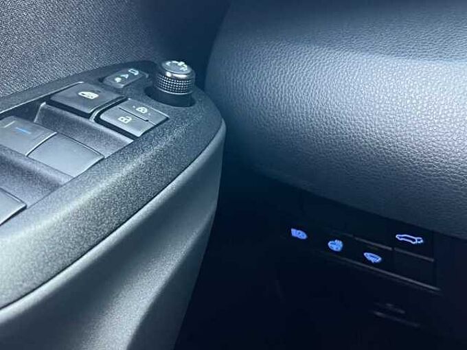 Toyota Yaris Cross 1.5 GR Sport Hybrid -  LED, Navi, el. Heckkl., SZ