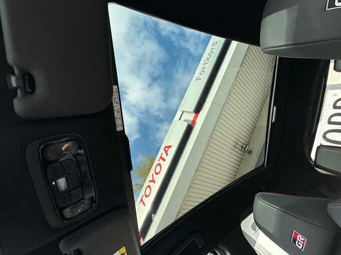 Toyota Yaris Cross 1.5 Hybrid GR Sport - NAVI, HEAD, PANO ...